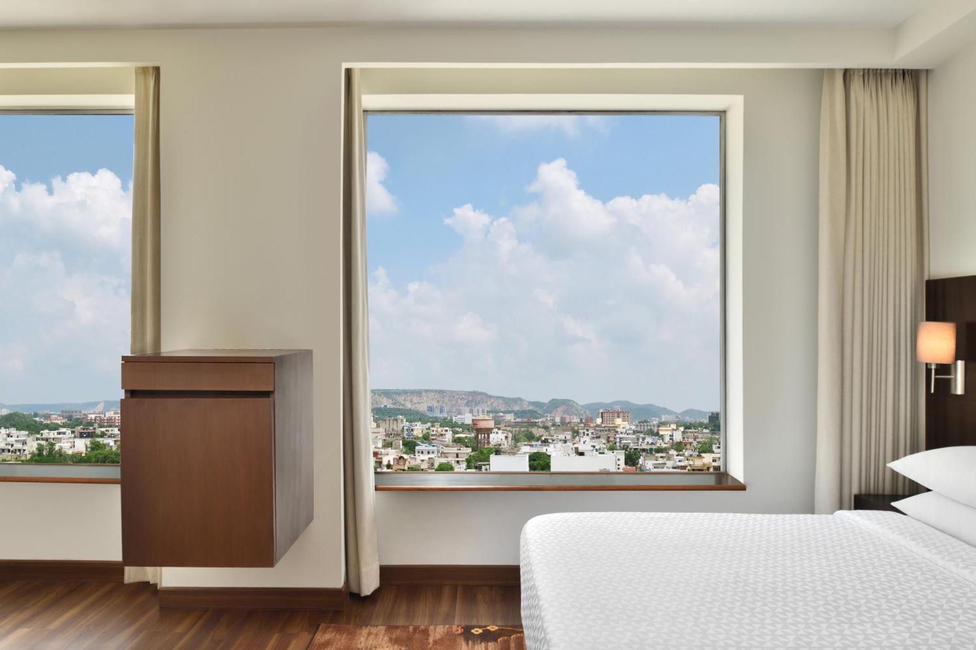 Four Points By Sheraton Jaipur, City Square Екстериор снимка